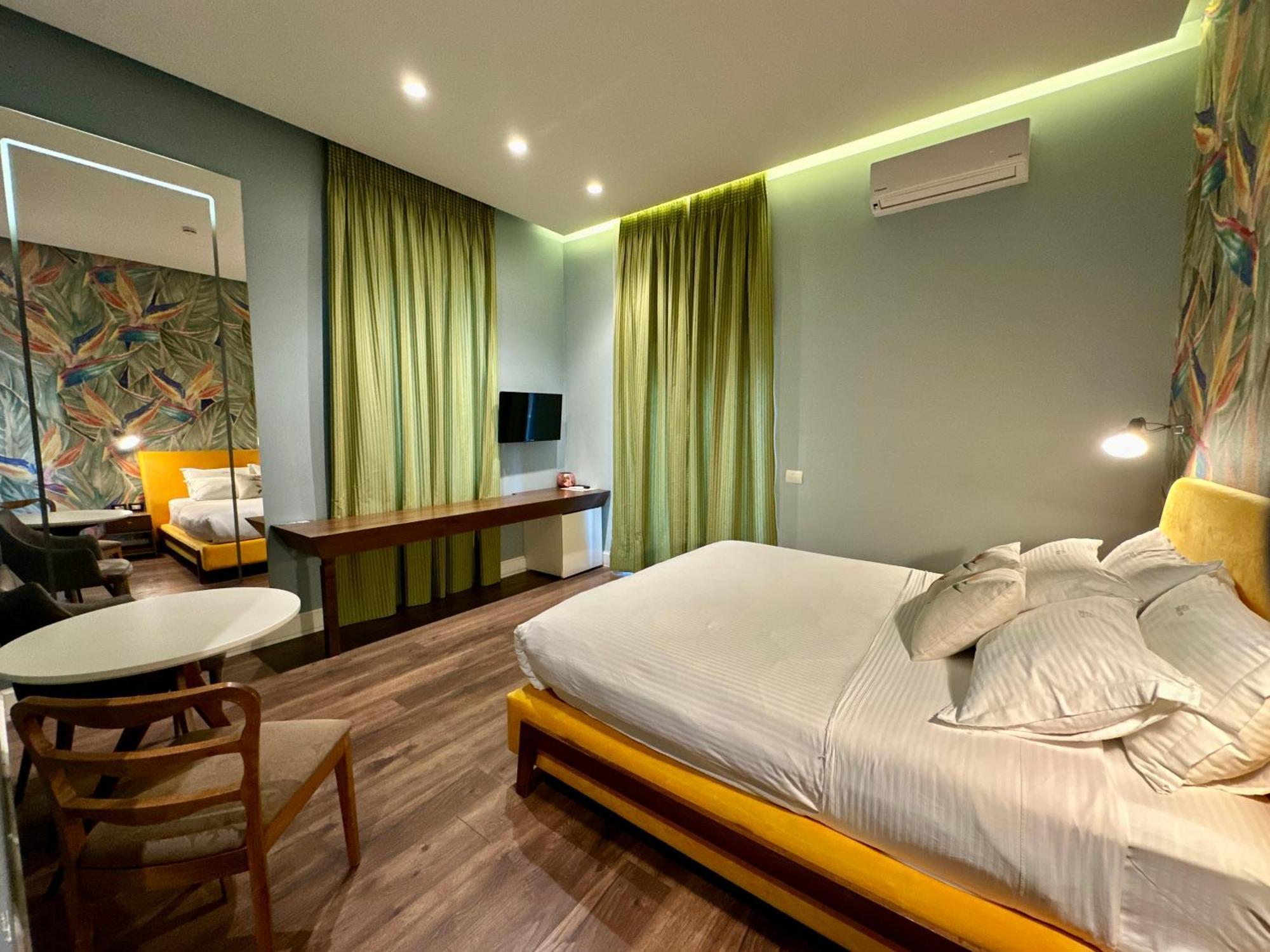 Le Palazzine Hotel Vlorë エクステリア 写真